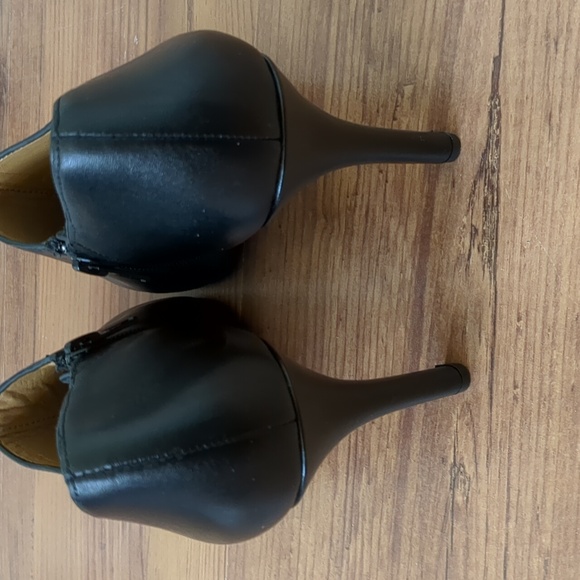 COACH - Seneca Heel Bootie - Picture 3 of 8